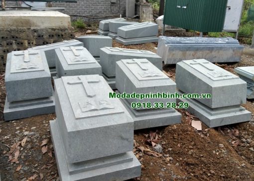 Các mẫu mộ công giáo đá xanh nguyên khối đẹp cho người theo đạo thiên chúa