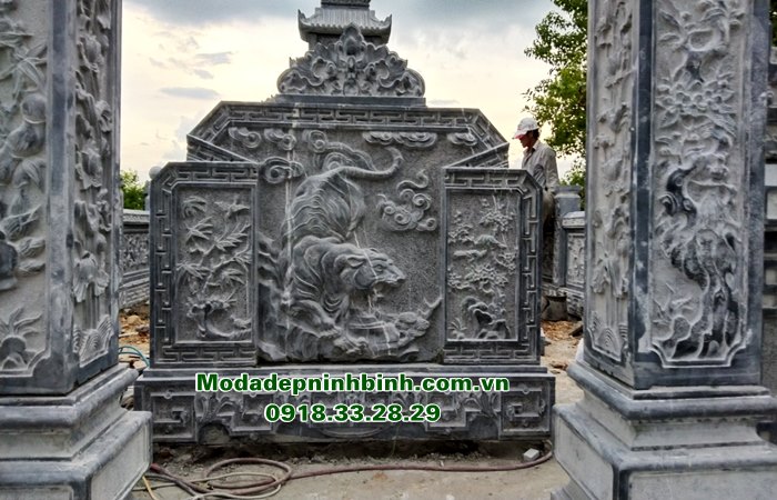 Cuốn thư đá lăng mộ tại Đà Nẵng